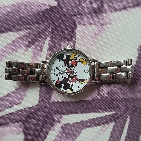 Disney Vintage Watch - Picture 12 of 14